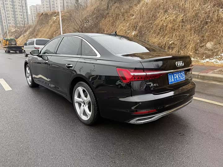 Фото 8 - Audi A6L
