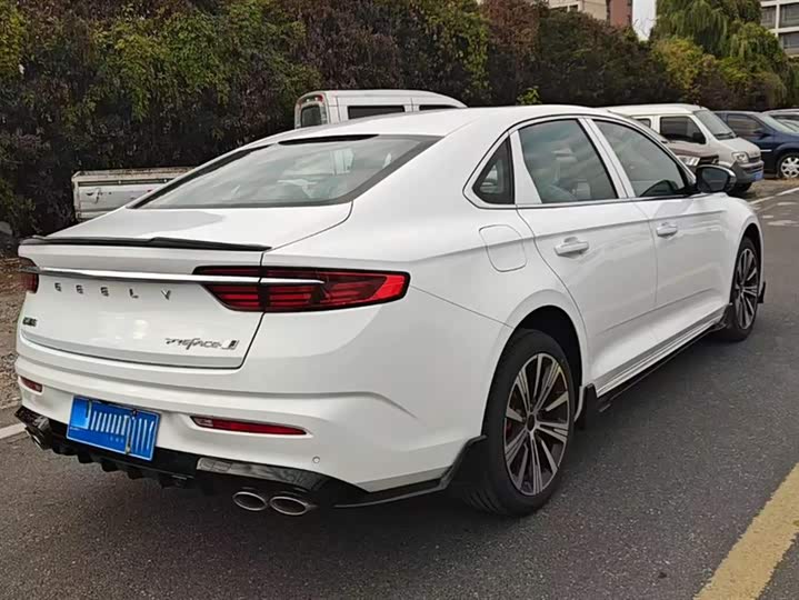 Photo 3 - Geely Preface