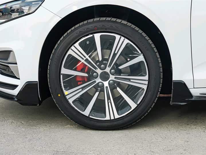 Photo 6 - Geely Preface