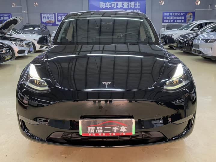 Фото 2 - Tesla Model Y