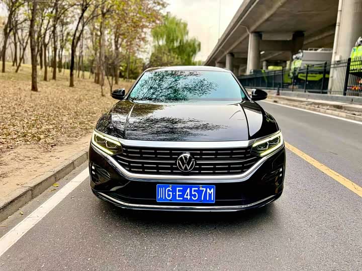 Фото 2 - Volkswagen Passat