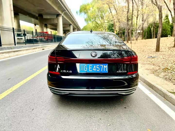 Фото 5 - Volkswagen Passat