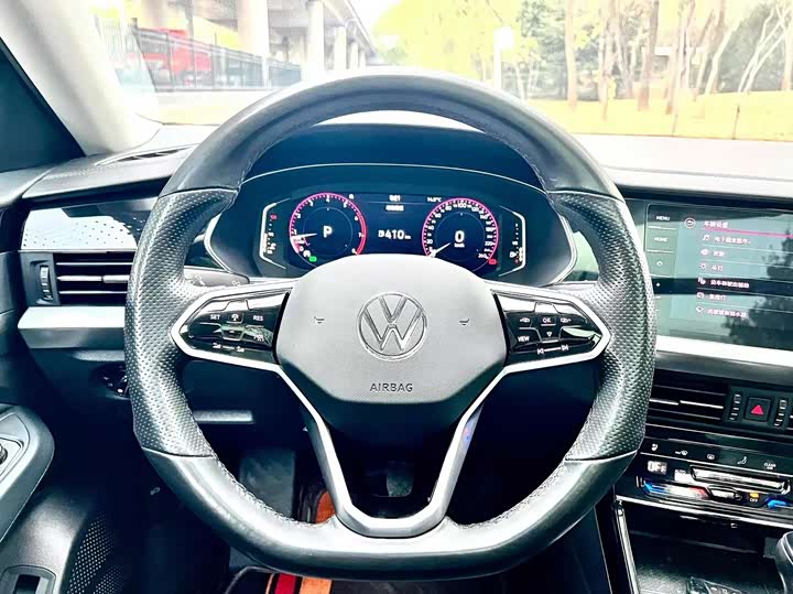 Фото 9 - Volkswagen Passat