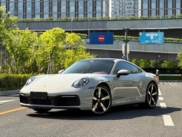 Фото 1 - Porsche 911