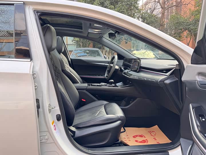 Фото 4 - Changan Raeton Plus