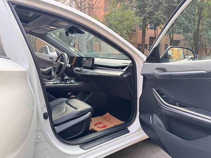 Фото 8 - Changan Raeton Plus