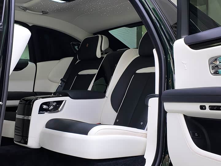 Фото 8 - Rolls-Royce Ghost