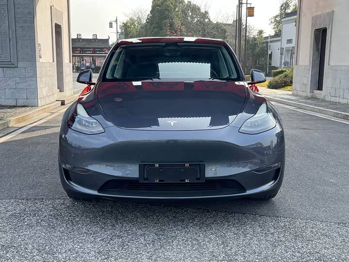 Фото 2 - Tesla Model Y