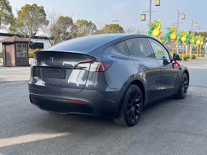 Фото 9 - Tesla Model Y