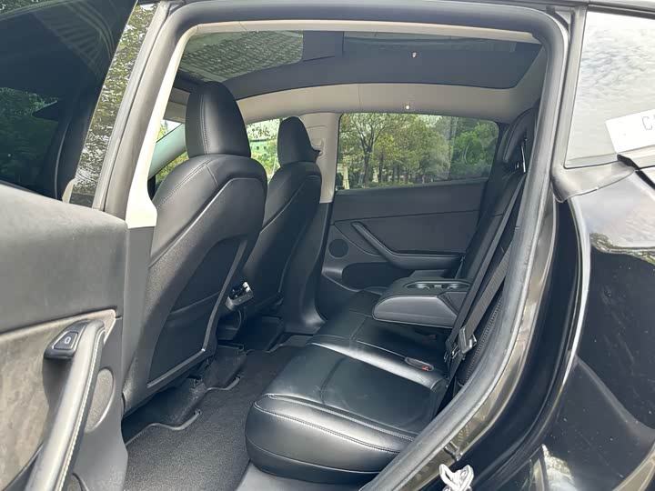 Фото 9 - Tesla Model Y