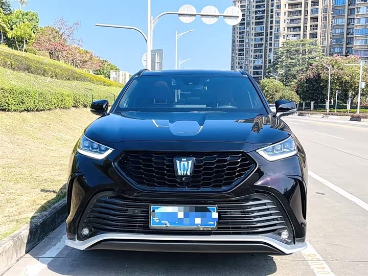 Фото 2 - Toyota Crown Kluger