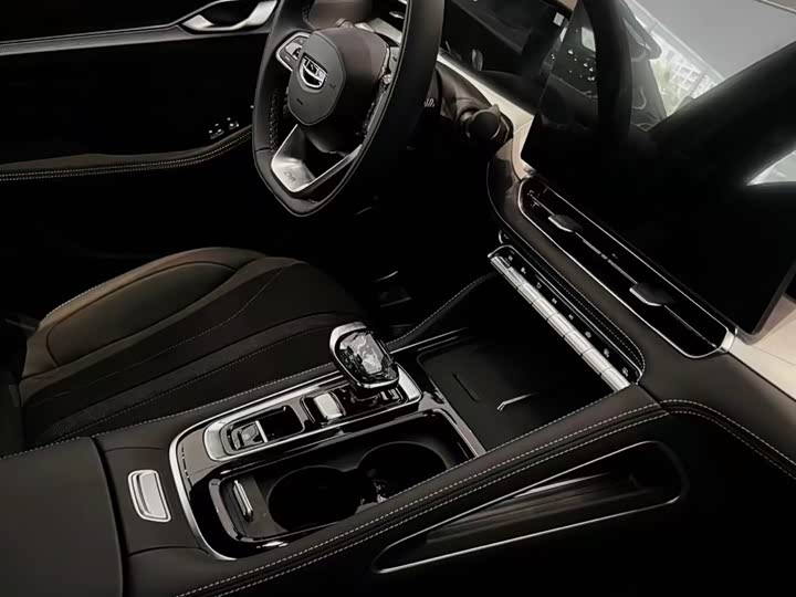 Фото 5 - Geely Preface