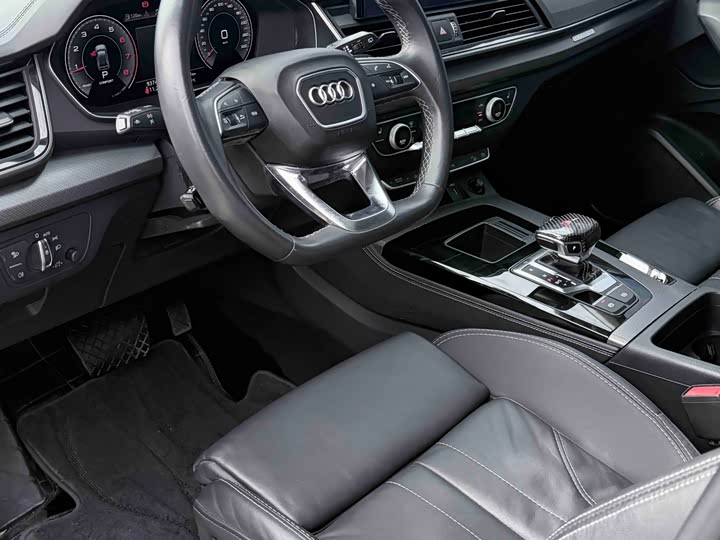 Фото 3 - Audi Q5L