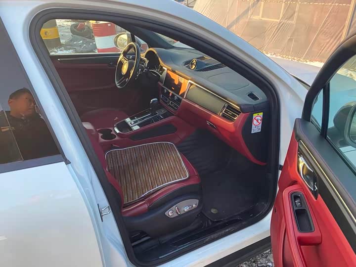 Фото 8 - Porsche Macan