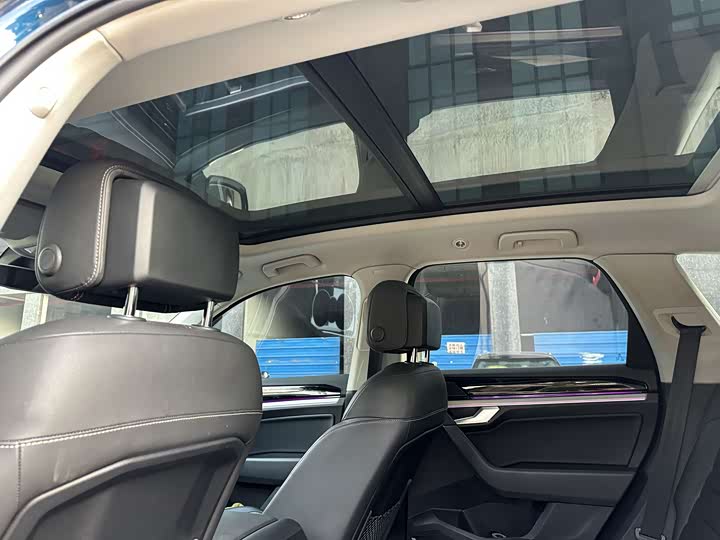 Фото 4 - Volkswagen Touareg