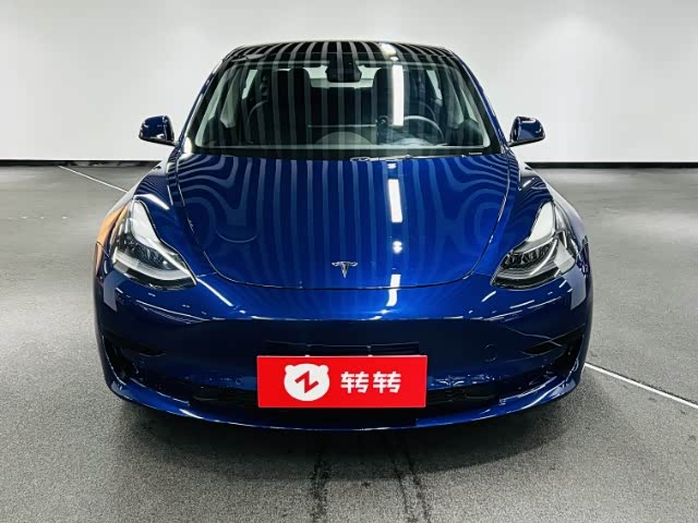 Фото 2 - Tesla Model 3