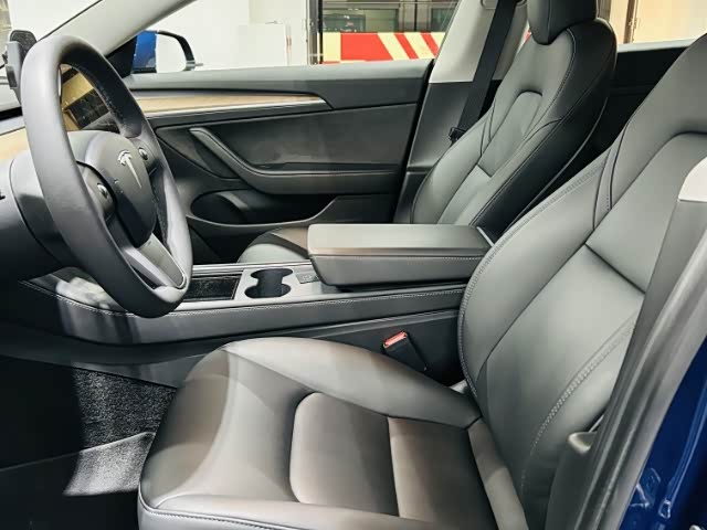 Фото 7 - Tesla Model 3