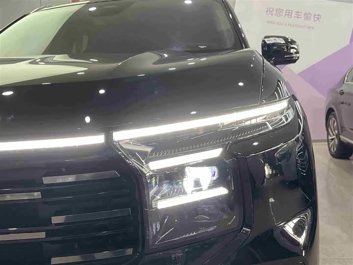 Фото 9 - Ford Edge