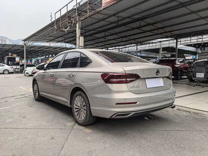 Фото 8 - Volkswagen Lavida