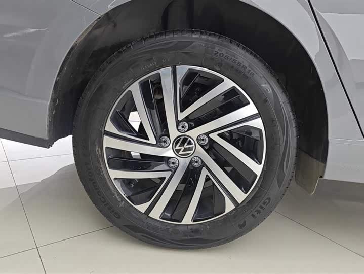 Фото 6 - Volkswagen Lavida