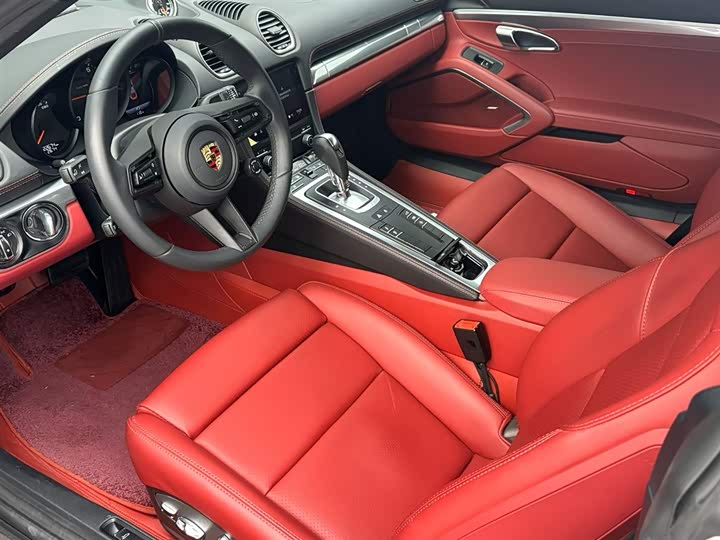 Фото 4 - Porsche 718