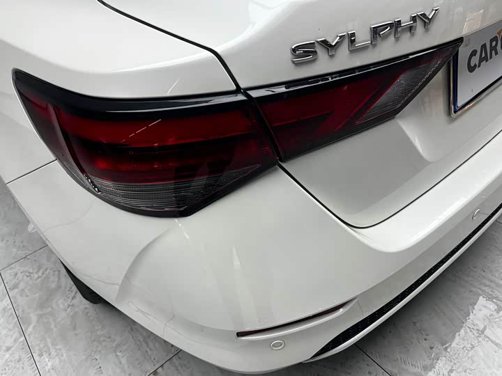 Фото 6 - Nissan Sylphy