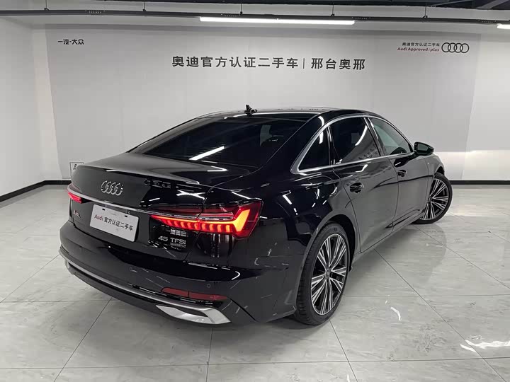 Фото 5 - Audi A6L