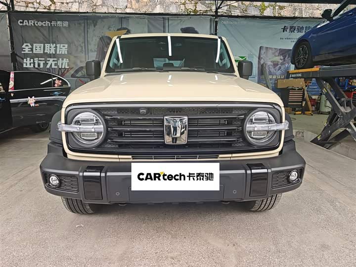 Фото 2 - Tank 300