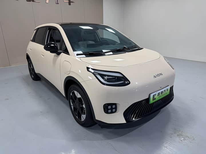 Фото 3 - GAC Aion UT