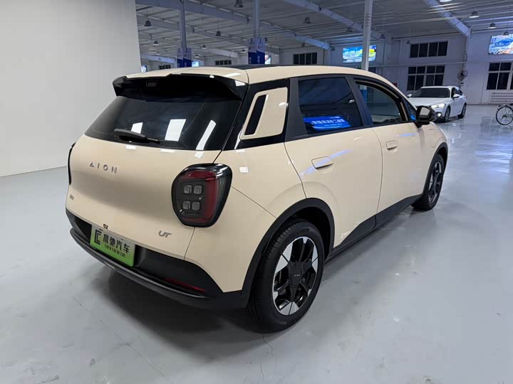 Фото 4 - GAC Aion UT