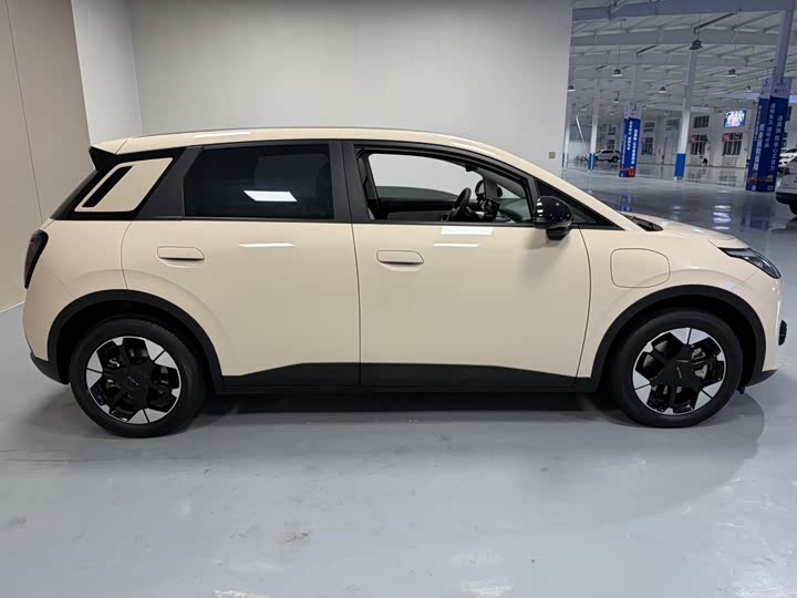 Фото 8 - GAC Aion UT