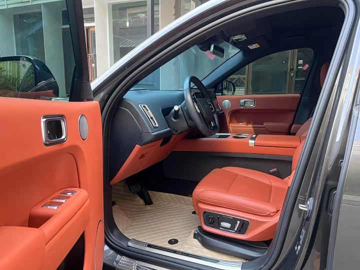 Фото 8 - LiXiang L7