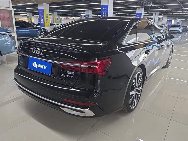 Фото 3 - Audi A6L