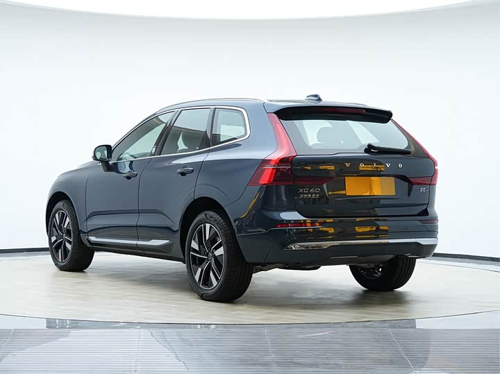 Фото 5 - Volvo XC60