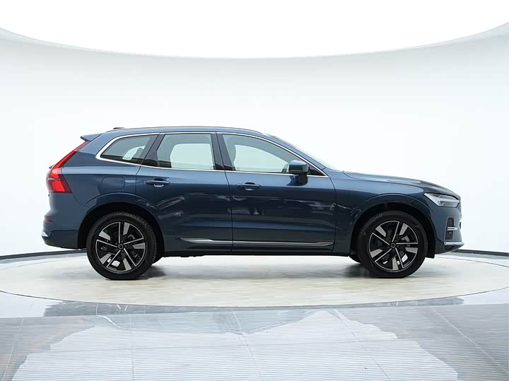 Фото 6 - Volvo XC60