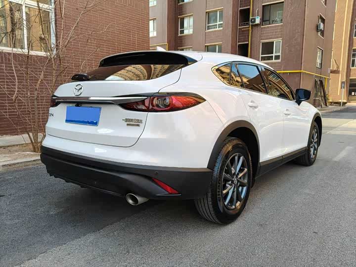 Фото 5 - Mazda CX-4