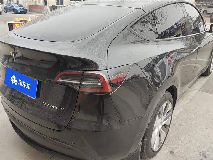 Фото 3 - Tesla Model Y