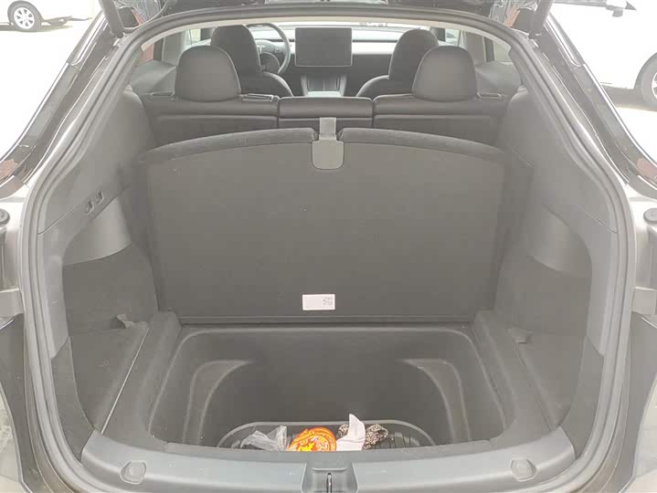 Фото 4 - Tesla Model Y