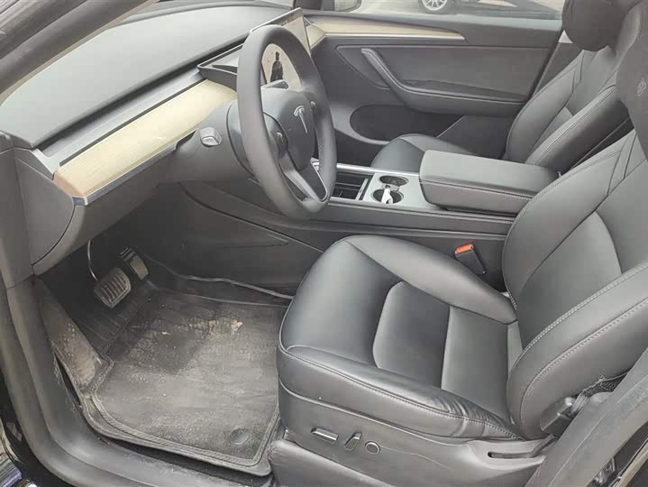 Фото 9 - Tesla Model Y