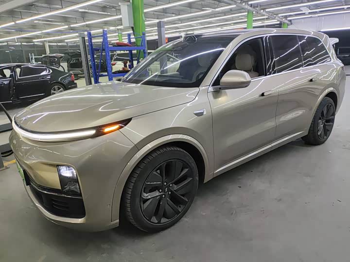 Фото 1 - LiXiang L9