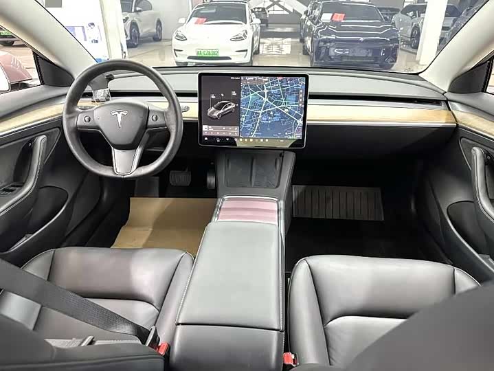 Фото 5 - Tesla Model 3