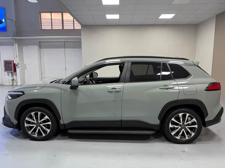 Фото 7 - Toyota Corolla Cross