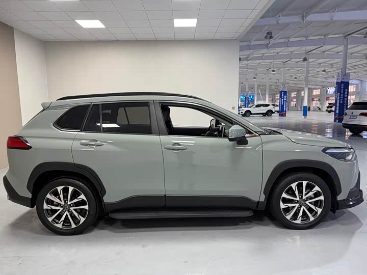 Фото 8 - Toyota Corolla Cross