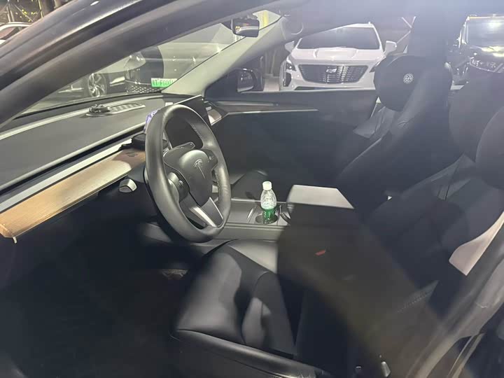 Фото 5 - Tesla Model 3