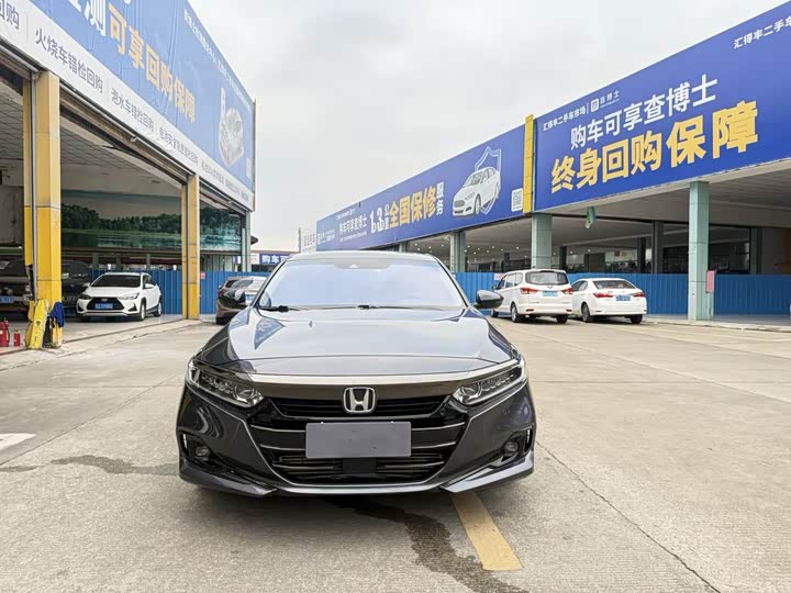 Фото 2 - Honda Accord