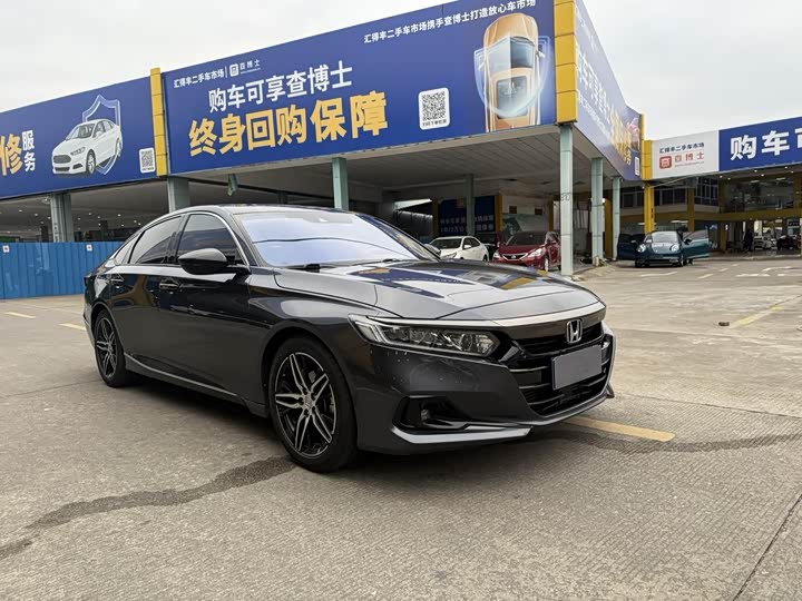 Фото 3 - Honda Accord