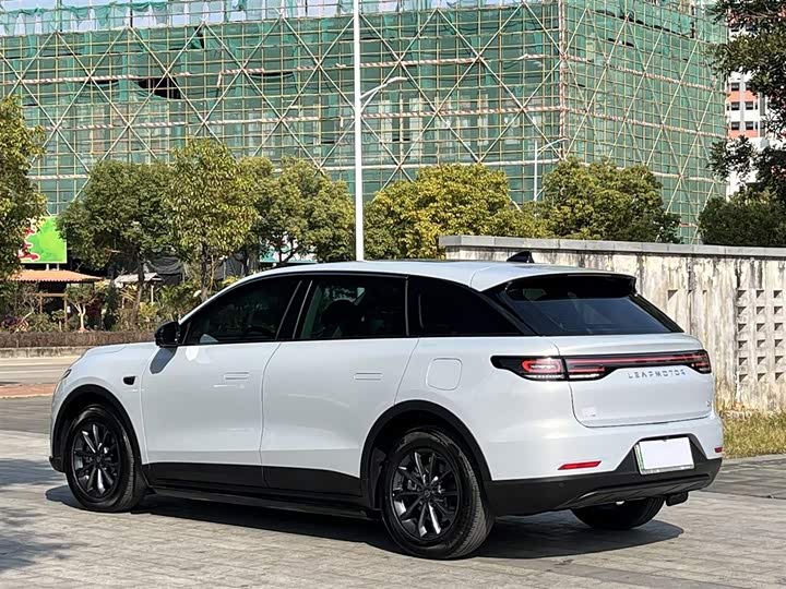 Фото 9 - Leapmotor C11