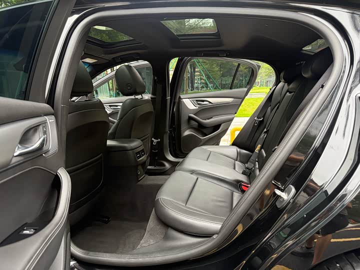 Фото 9 - Cadillac CT5