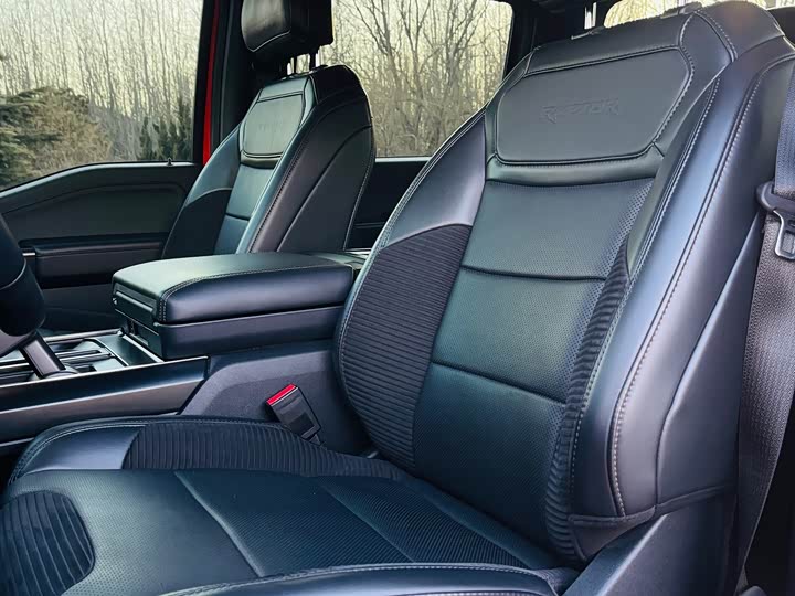 Фото 8 - Ford F-150 Raptor