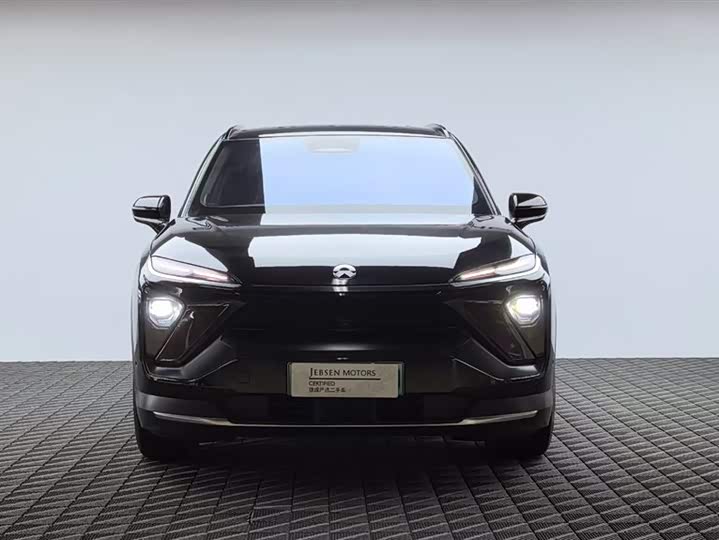 Фото 2 - Nio ES6